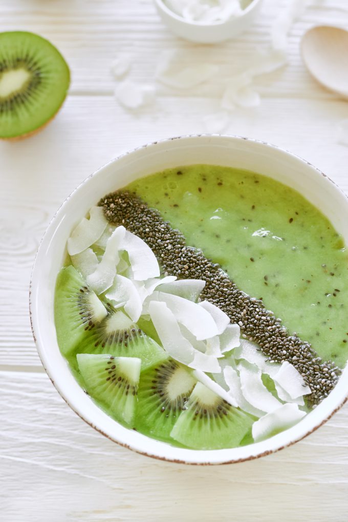 SMOOTHIE CON YOGURT GRECO, KIWI E GINGER