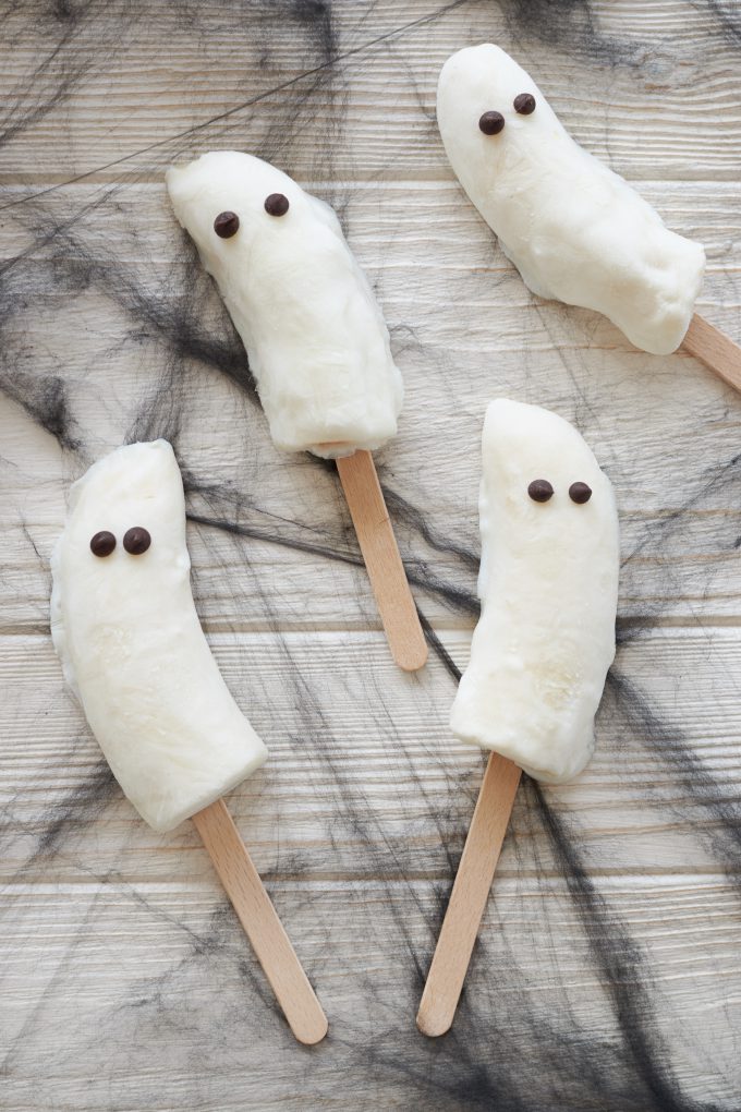 FANTASMI  DI HALLOWEEN CON YOGURT GRECO E BANANA