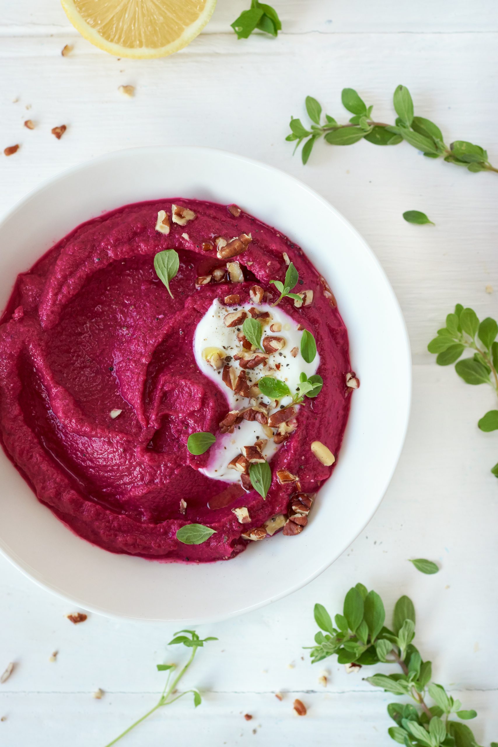 HUMMUS DI BARBABIETOLA CON YOGURT GRECO