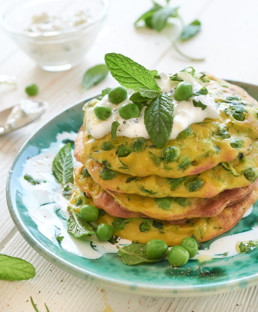 FRITTATINE ALLE ZUCCHINE,PISELLI E MENTA CON TZATZIKI ZORBAS