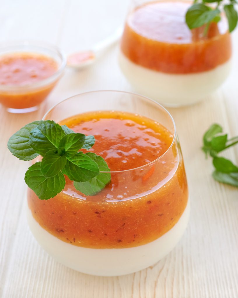 YOGURT GRECO CON MOUSSE DI CACHI