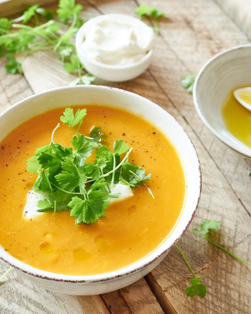 VELLUTATA DI ZUCCA E CAROTE CON YOGURT GRECO