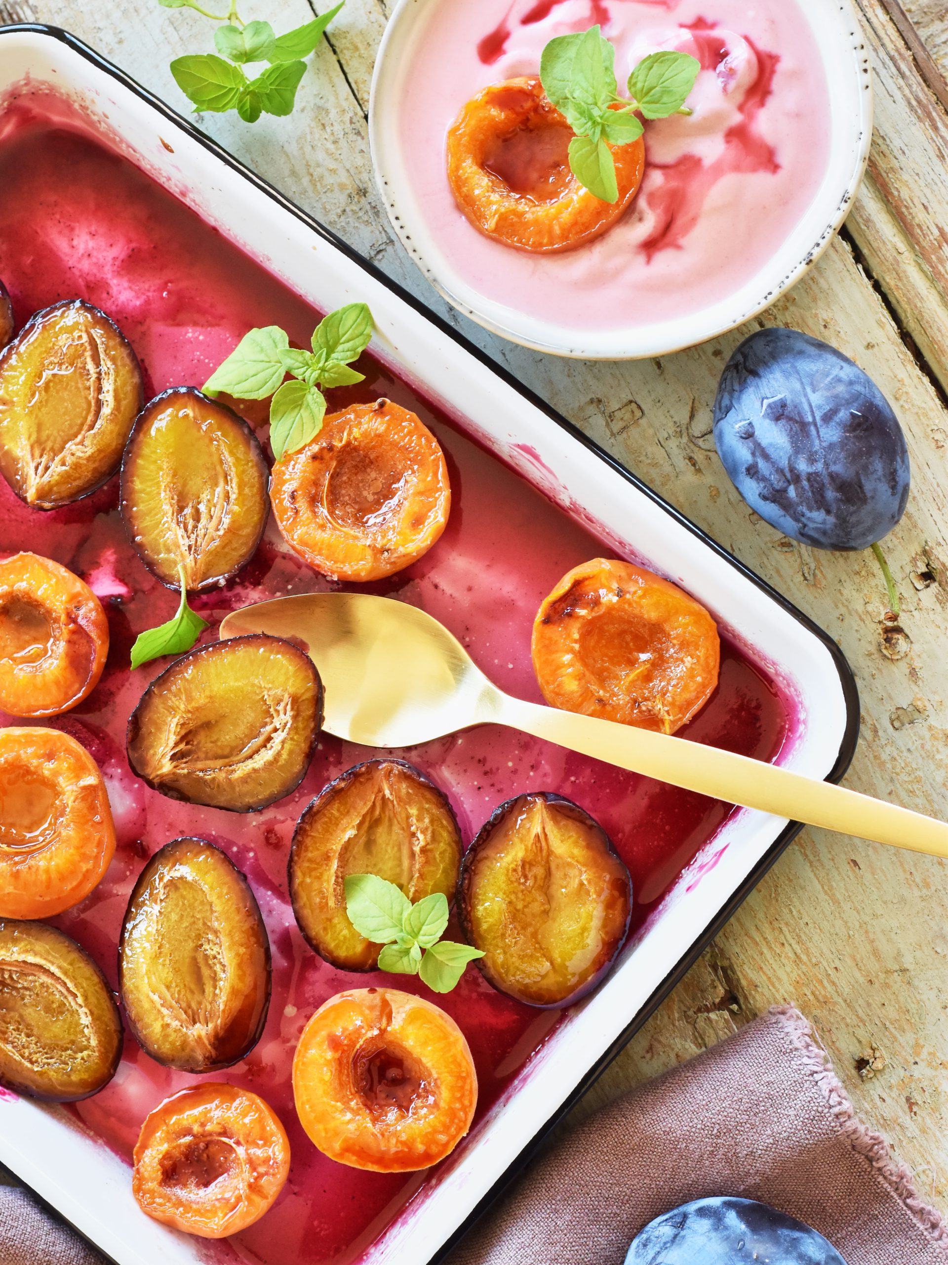 FRUTTA ESTIVA CARAMELLATA DA ABBINARE A YOGURT GRECO ZORBAS