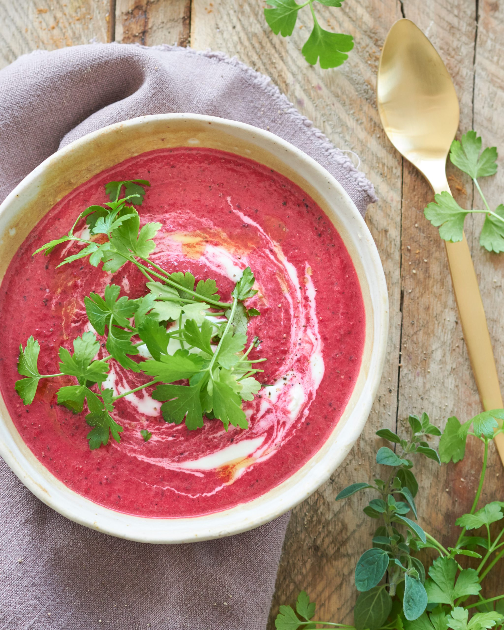 VELLUTATA DI RAPA ROSSA CON YOGURT GRECO