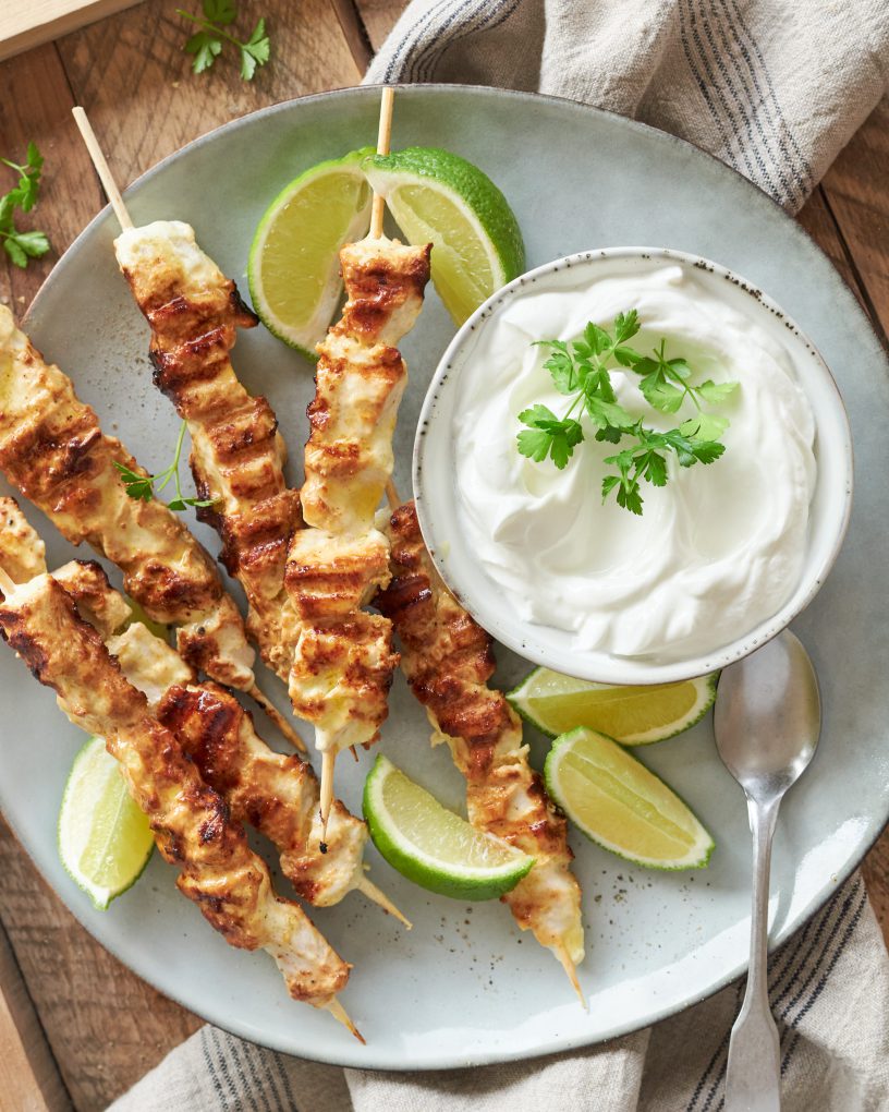 Spiedini di pollo marinati nello yogurt greco