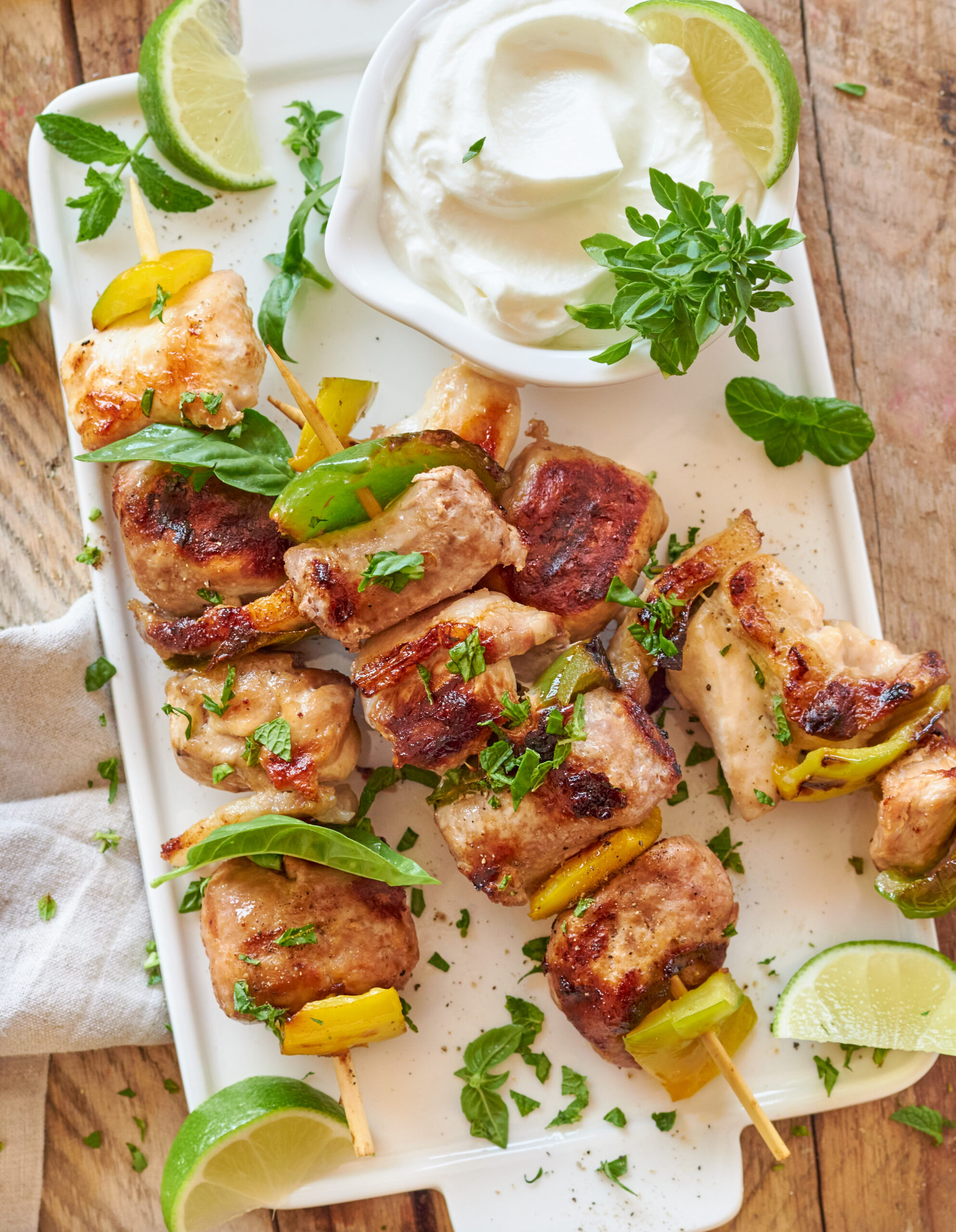 Spiedini alla griglia con yogurt greco Zorbas