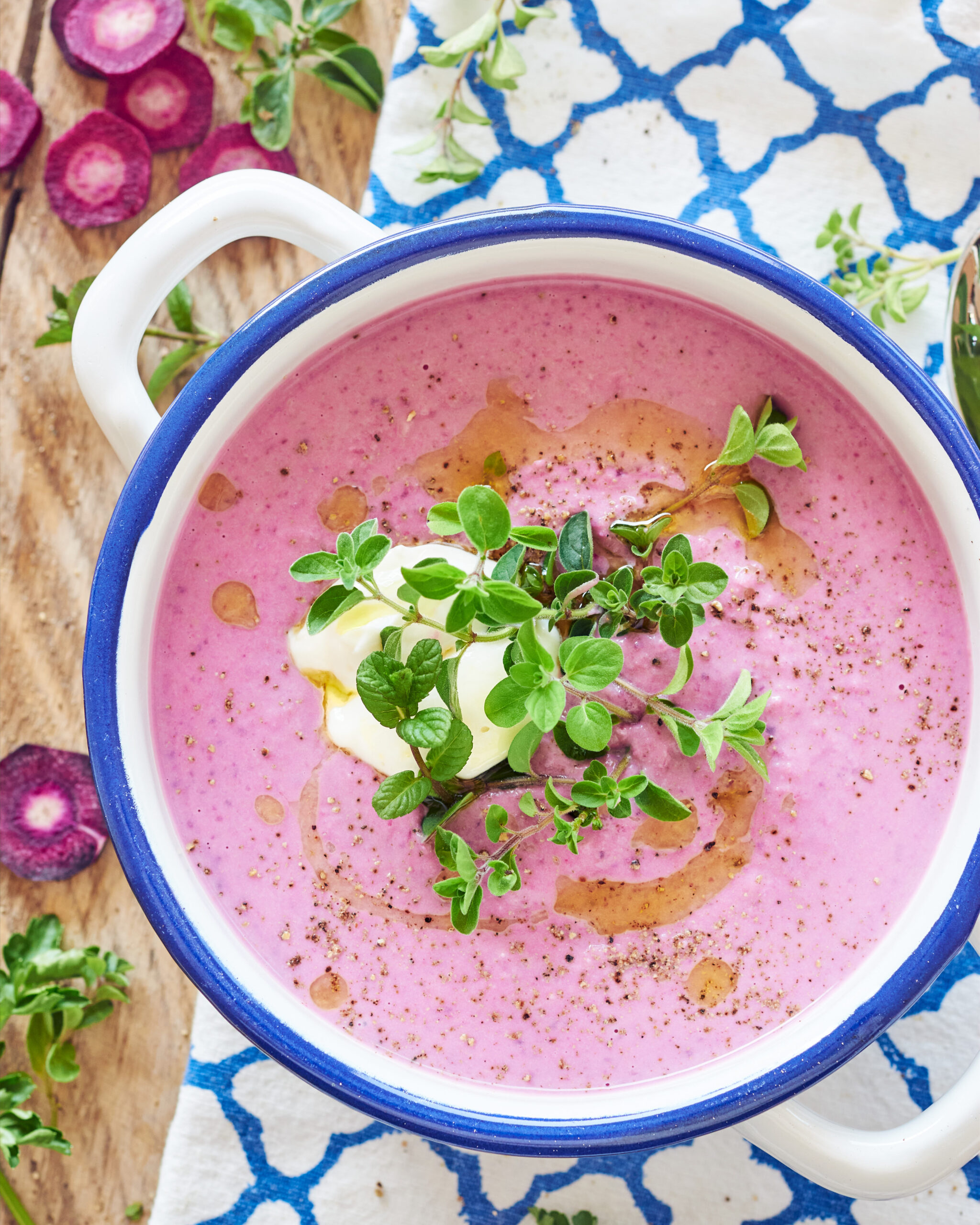 Vellutata di carote viola e yogurt greco Zorbas