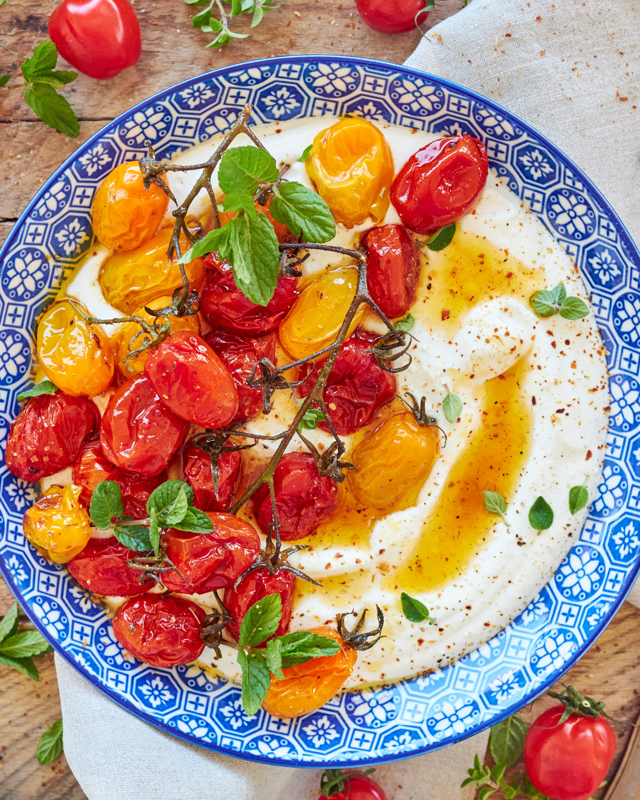 Salsa alla feta con pomodorini arrosto