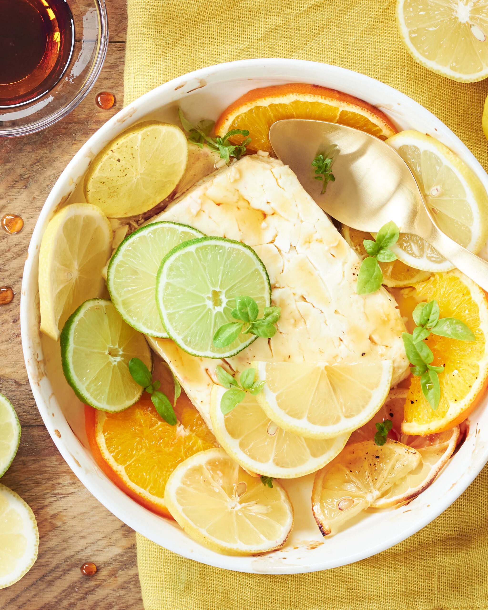 Feta al forno con agrumi e sciroppo d’acero