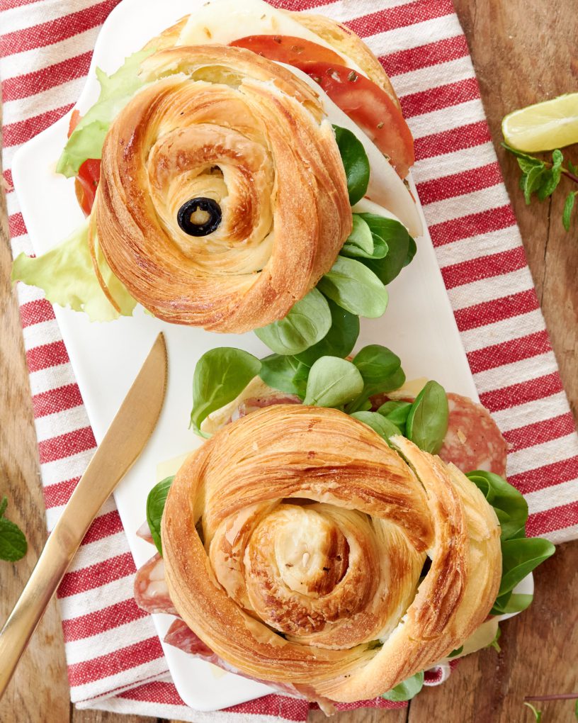 Sfiziosi salatini con babaganoush, insalata e affettato