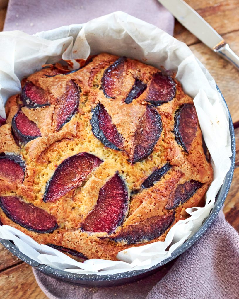 Torta alle prugne e yogurt greco