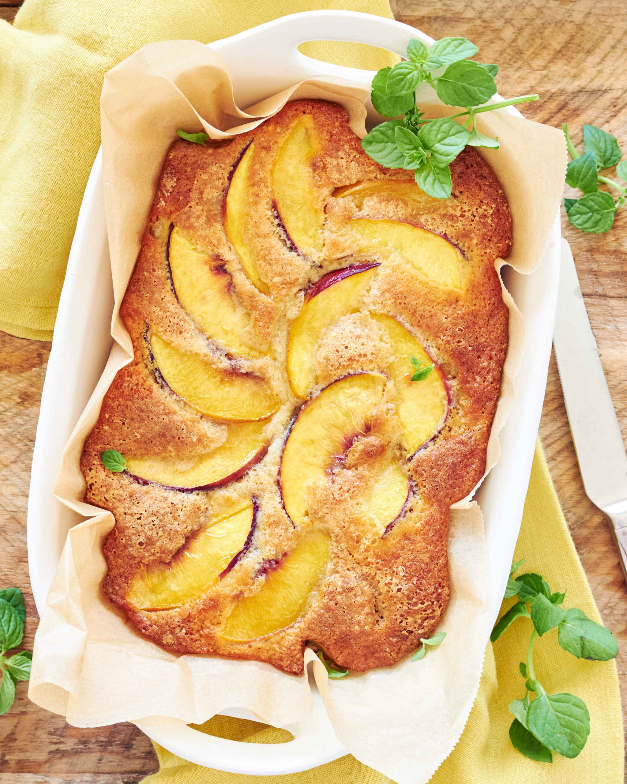 Torta alle pesche, banana e yogurt greco Zorbas