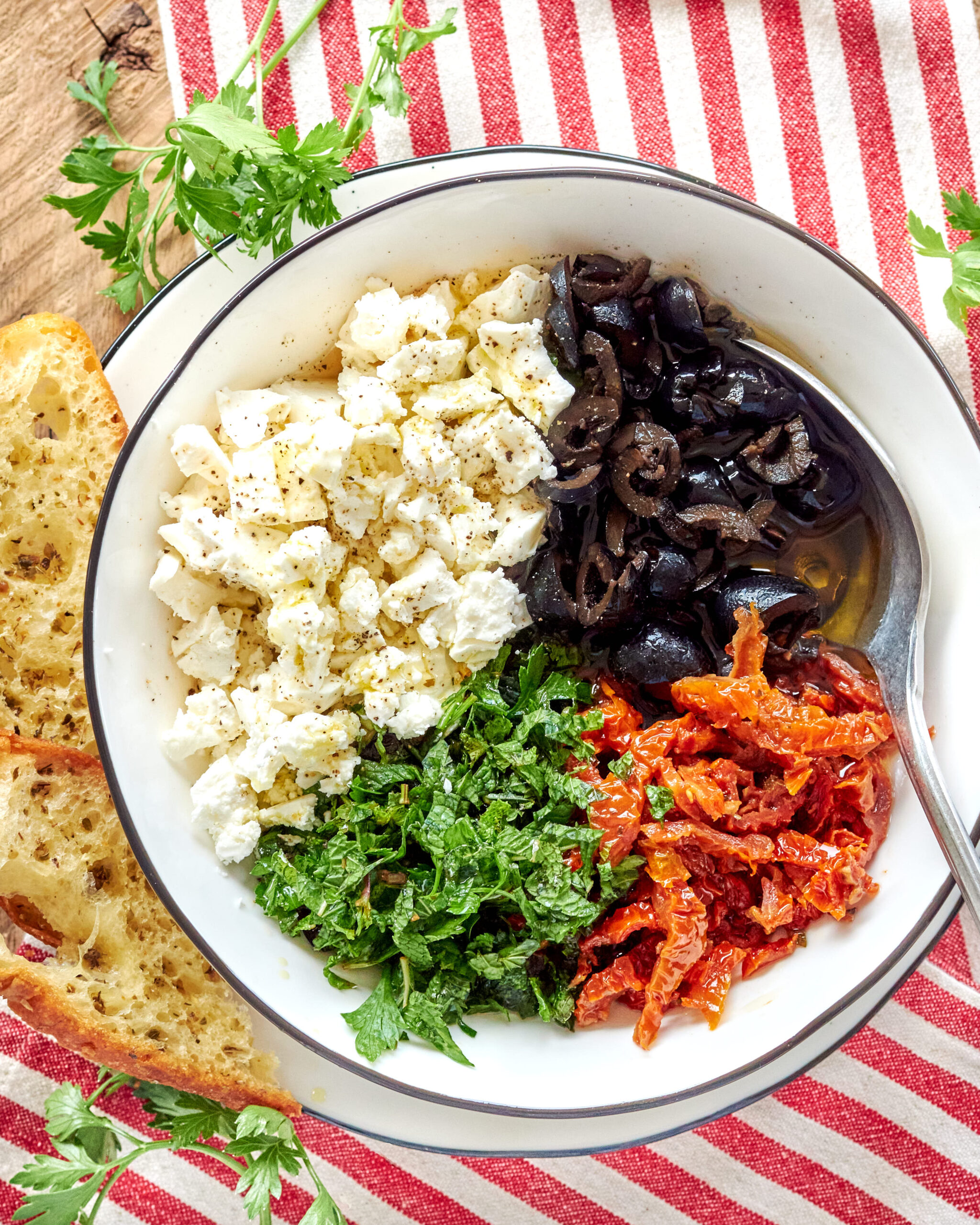 Condimento mediterraneo per bruschette con Feta Zorbas