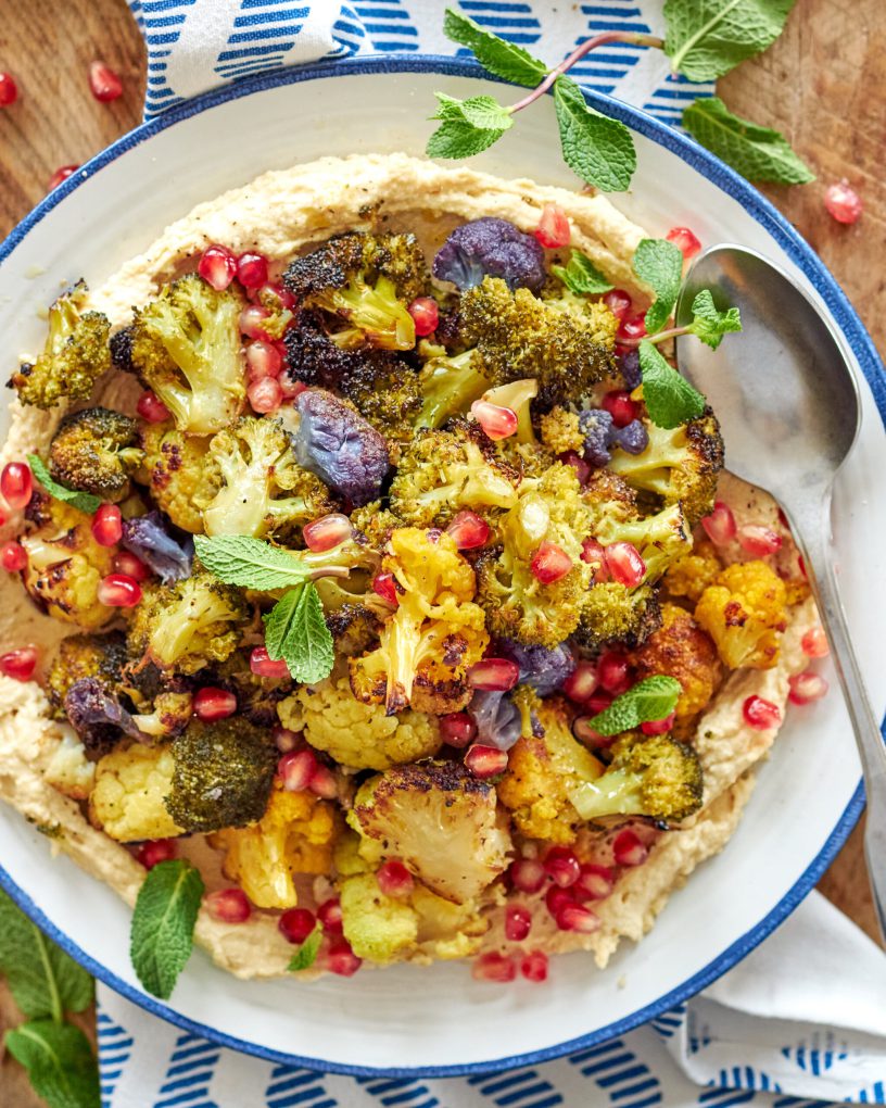 Cavoli invernali al forno con Hummus Zorbas